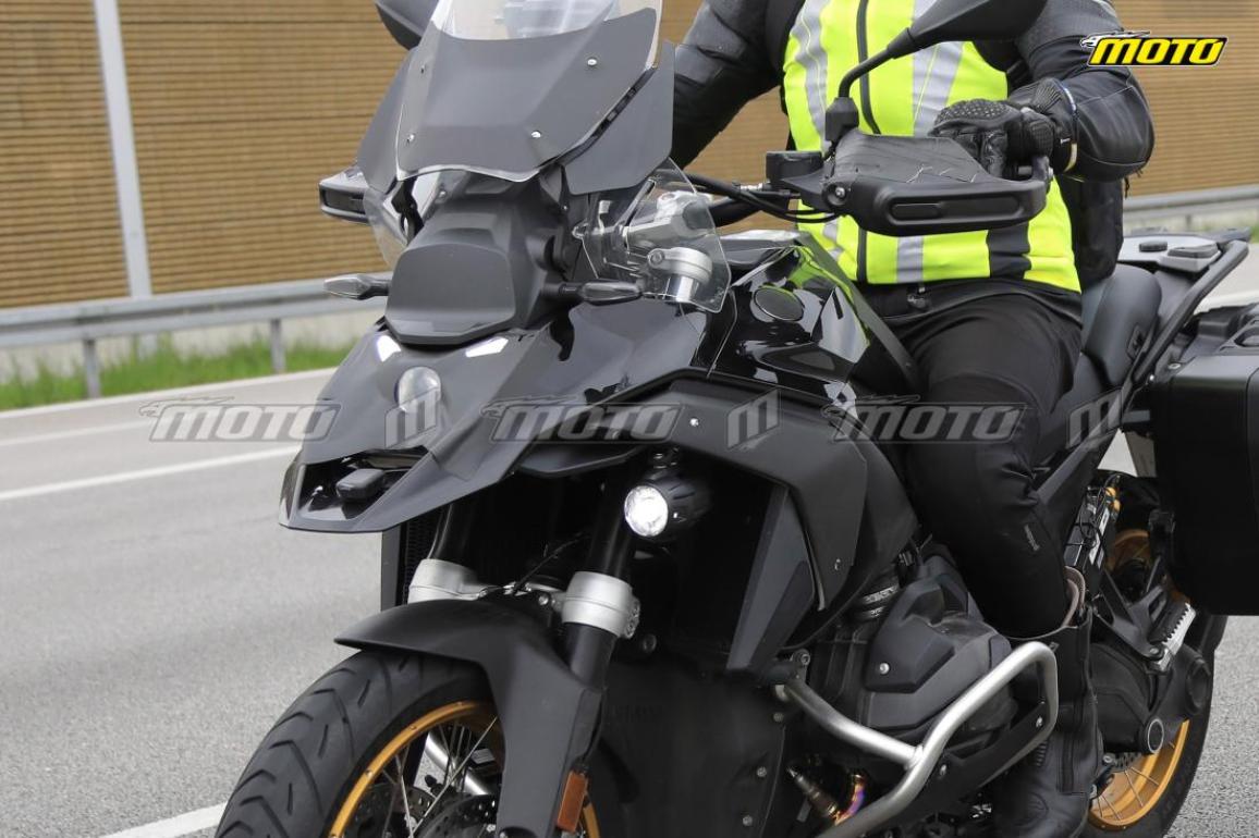 BMW R1300GS 2024: Πρώτες αποκαλυπτικές φωτογραφίες! Έρχεται τον Σεπτέμβριο