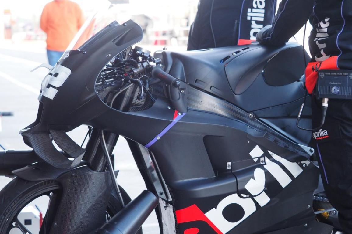 Aprilia με carbon πλαίσιο