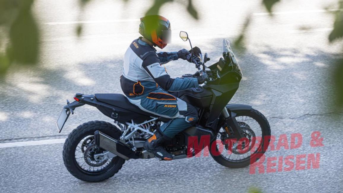 ​  KTM 990 Adventure
