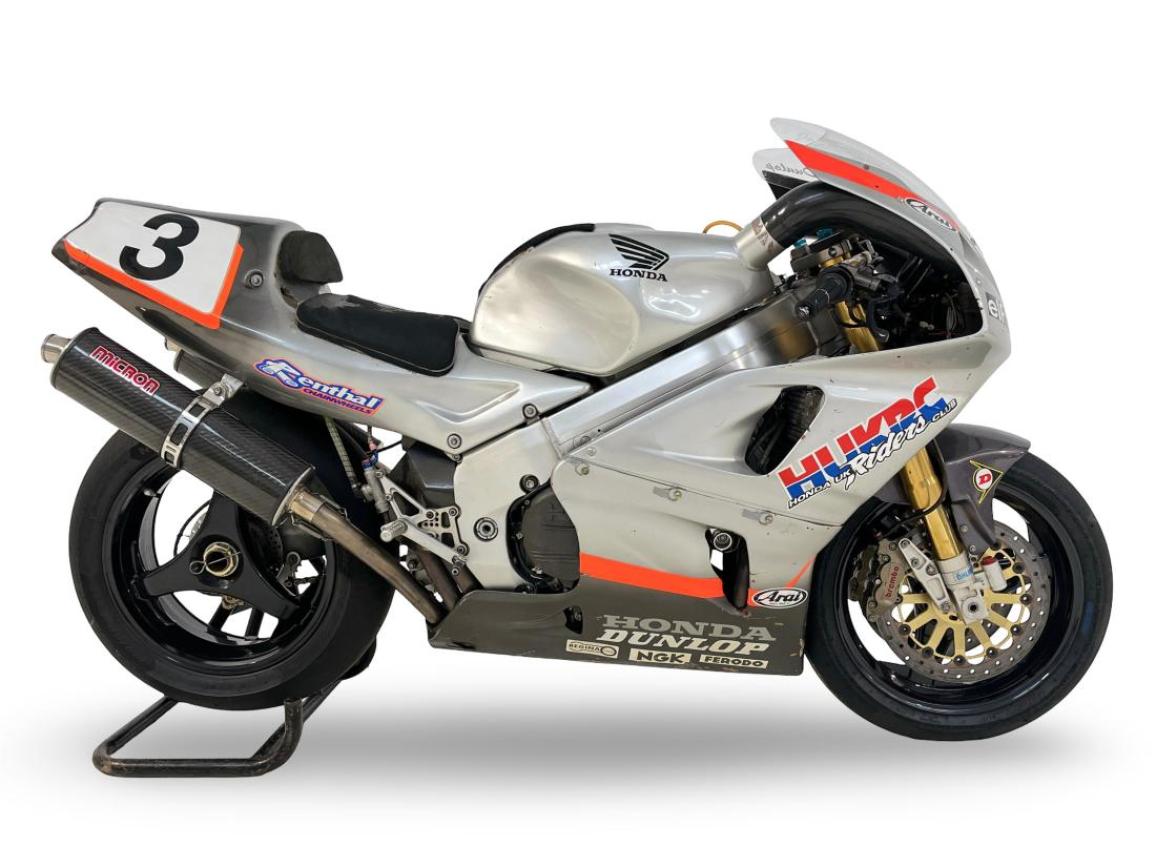 Auction Joey Dynlop RC30 and RC45
