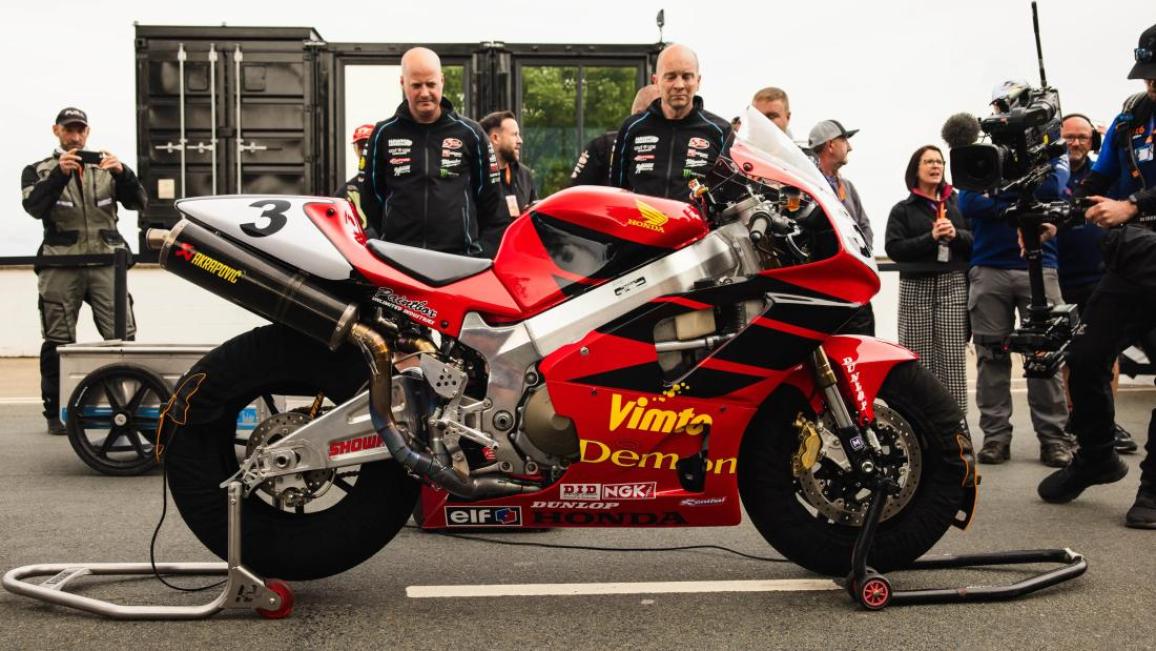 joey dunlop tribute