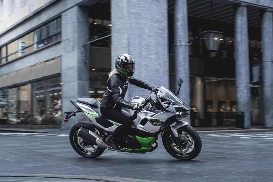 Kawasaki Ninja 7 HEV