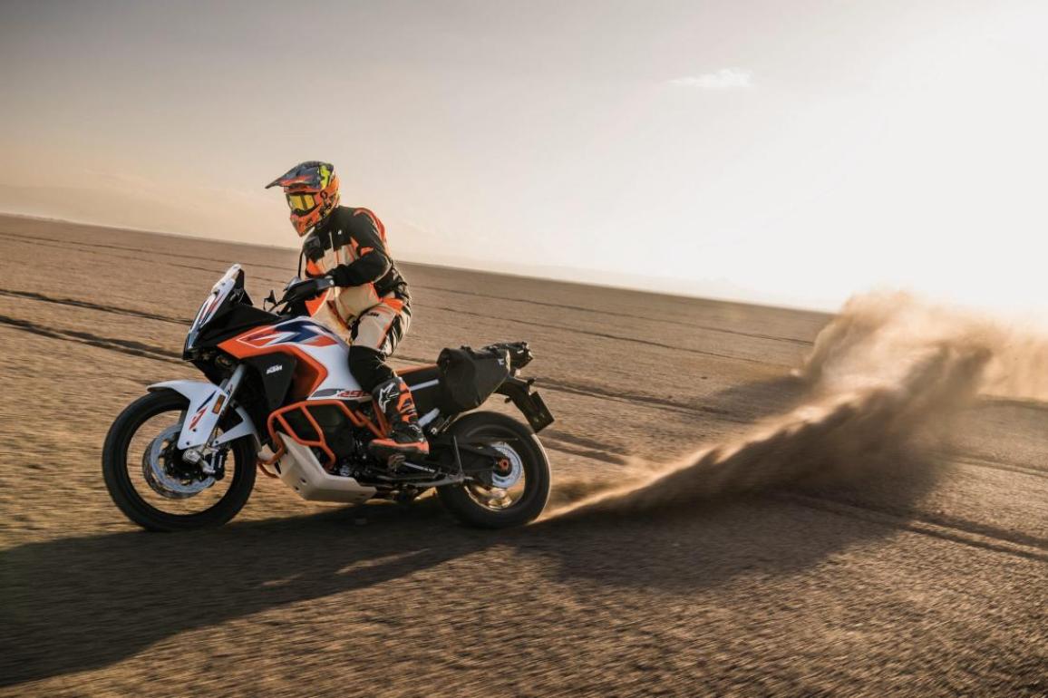 KTM 1290 Super Adventure R 23