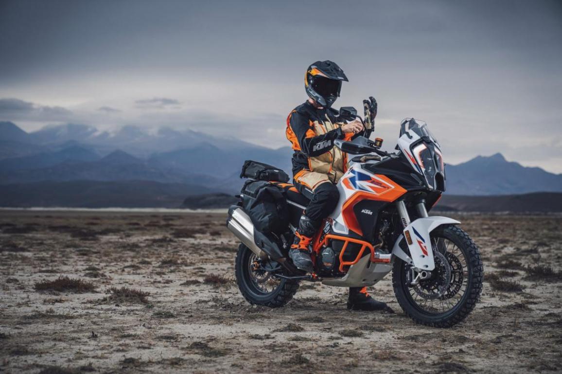 KTM 1290 Super Adventure R 23