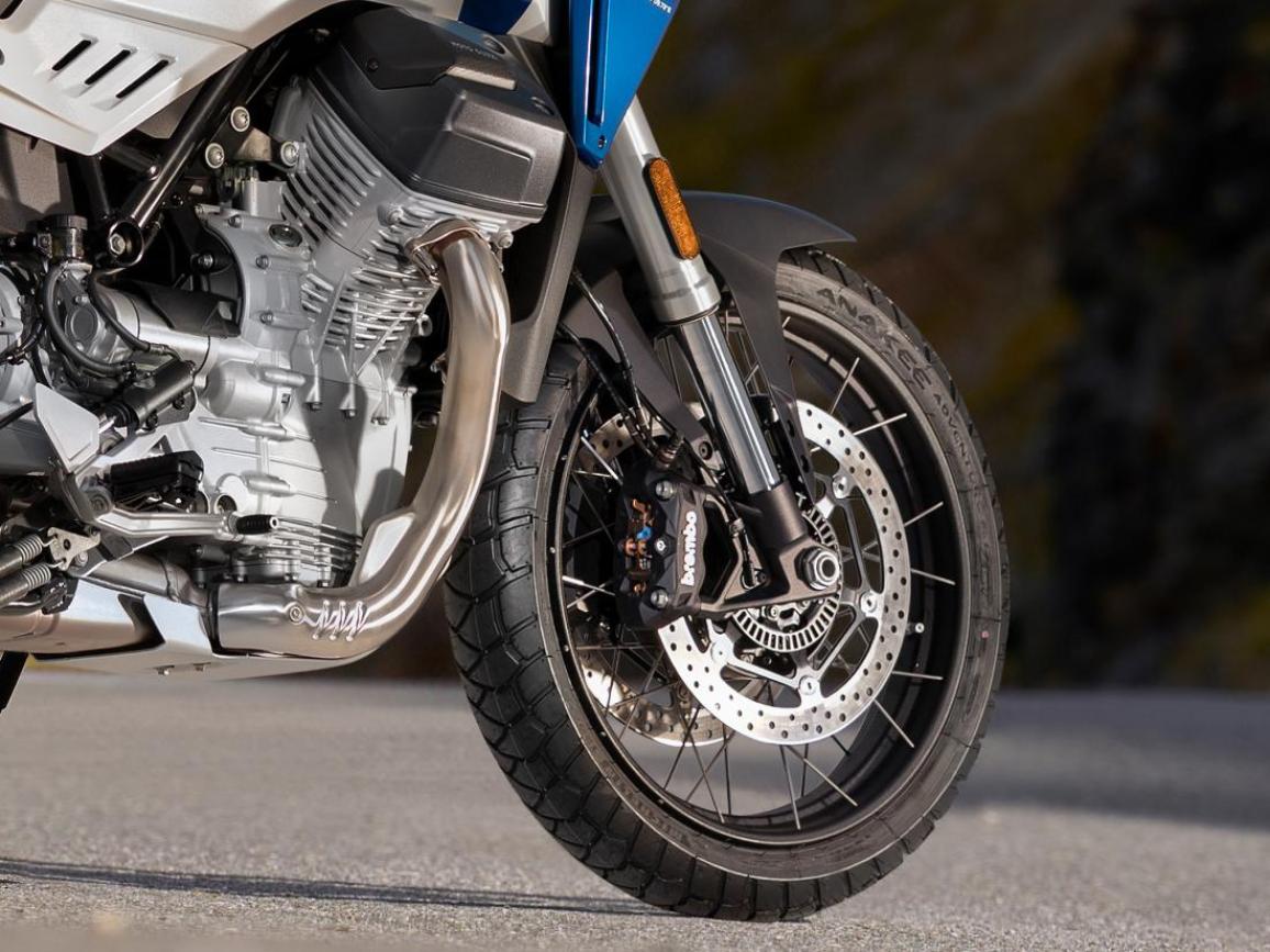 Moto Guzzi Stelvio Duecento Tributo