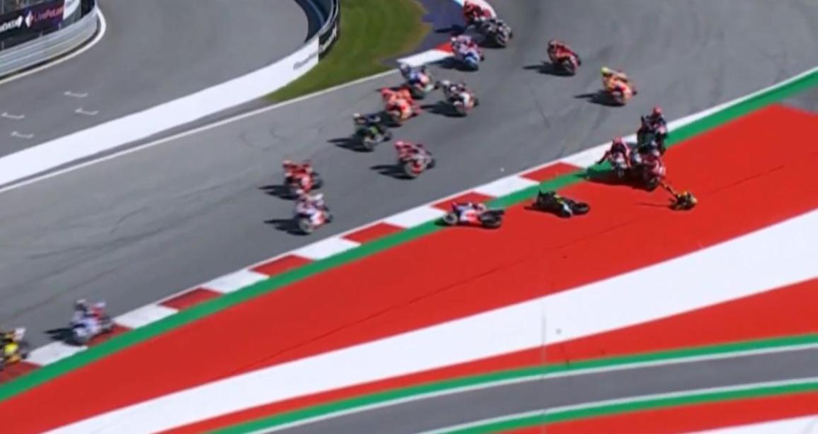 MotoGP Austria Sprint: Νίκη Bagnaia σε δραματική εκκίνηση με πτώσεις