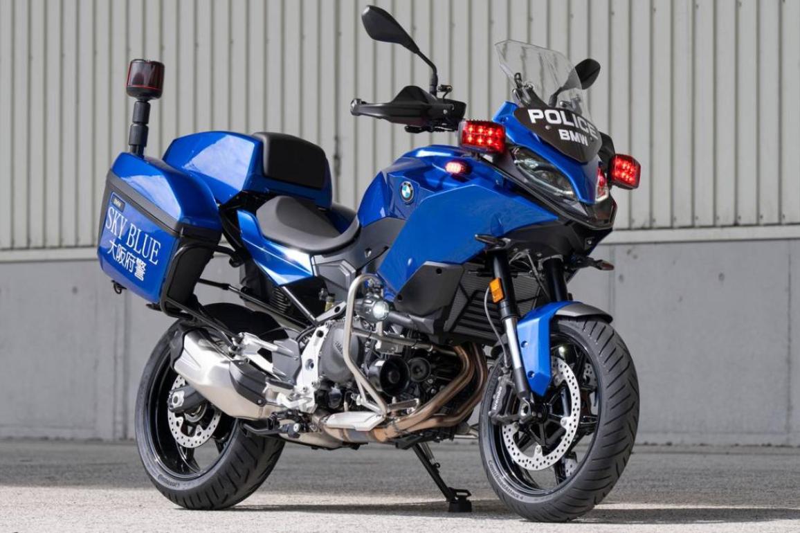 Osaka Police BMW F 900 XR