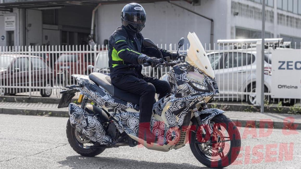Spy Aprilia SR 400 GT