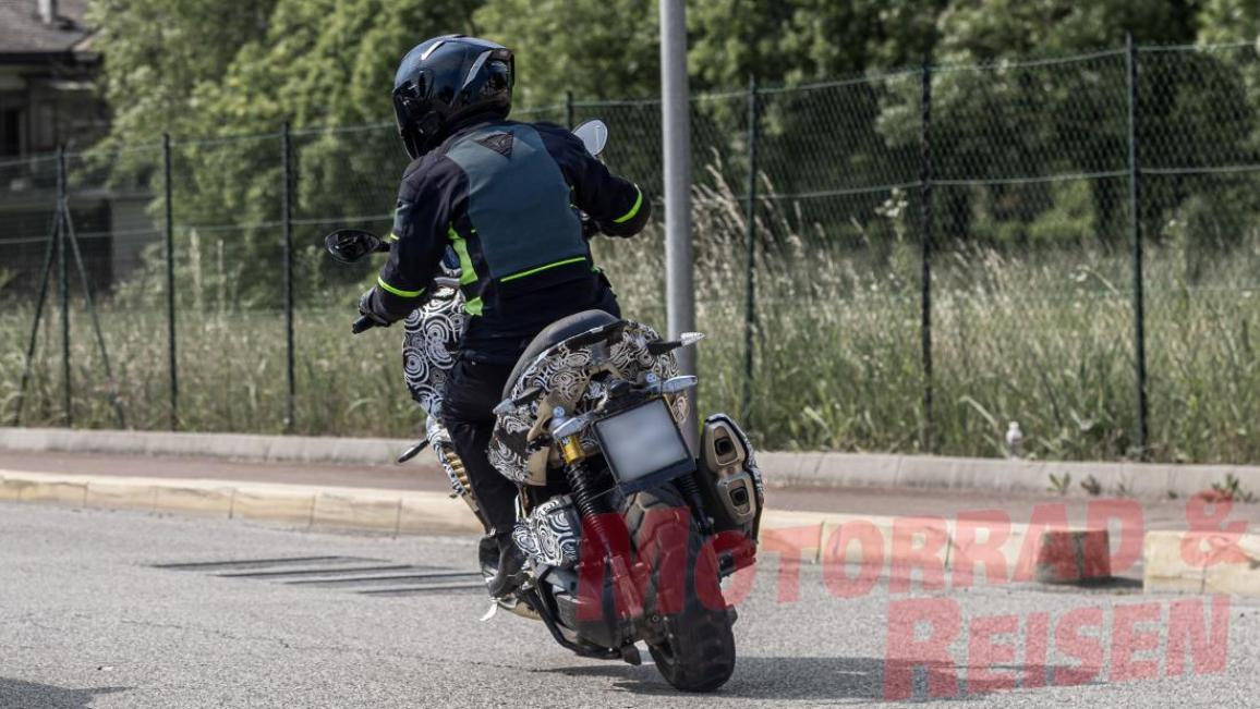 Spy Aprilia SR 400 GT