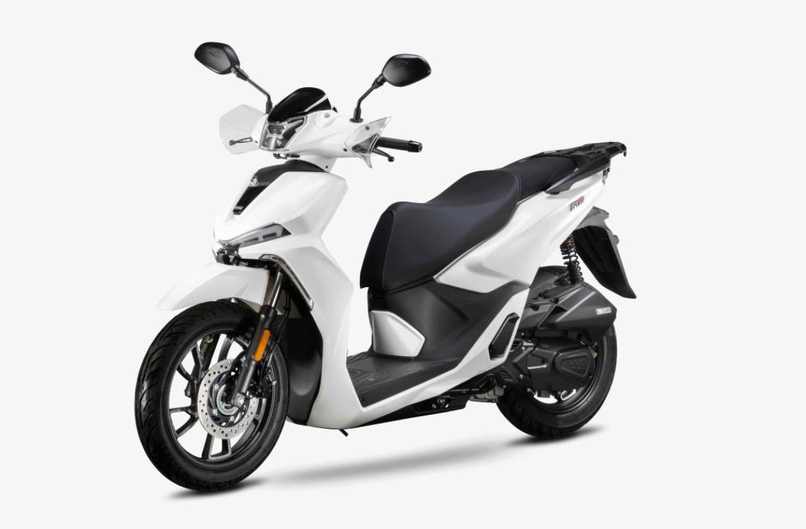 voge sr16