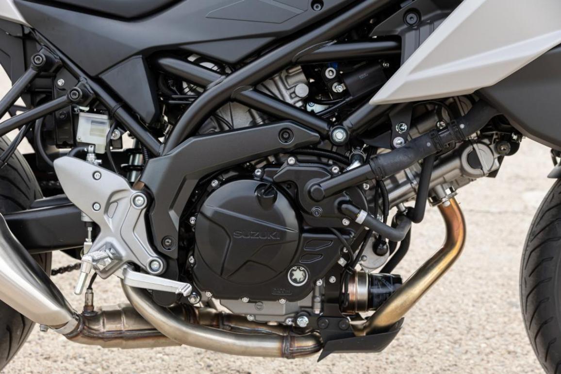 suzuki-sv-7gx-loutraki-2026