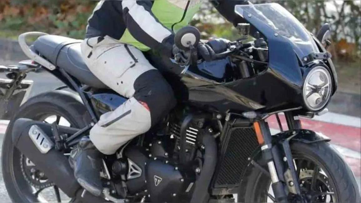 Triumph Thruxton 400
