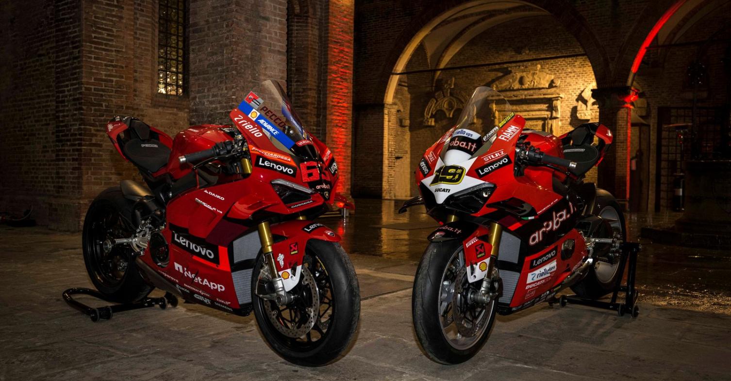 Ducati Panigale V4 Champions Replicas soldout
