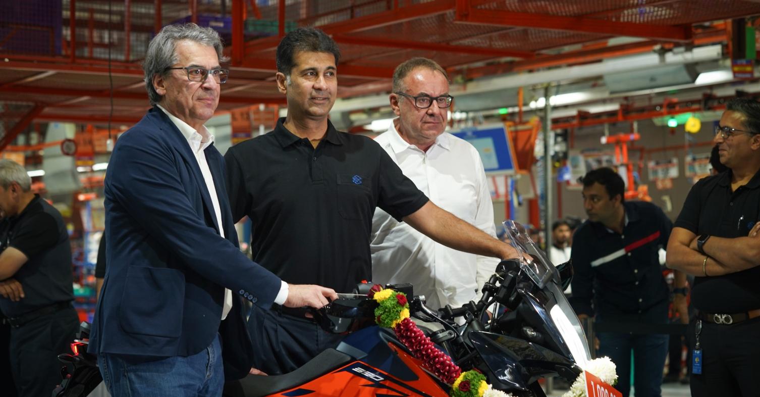 Bajaj - KTM 1 εκατομμύριο μοτοσυκλέτες στην παραγωγή