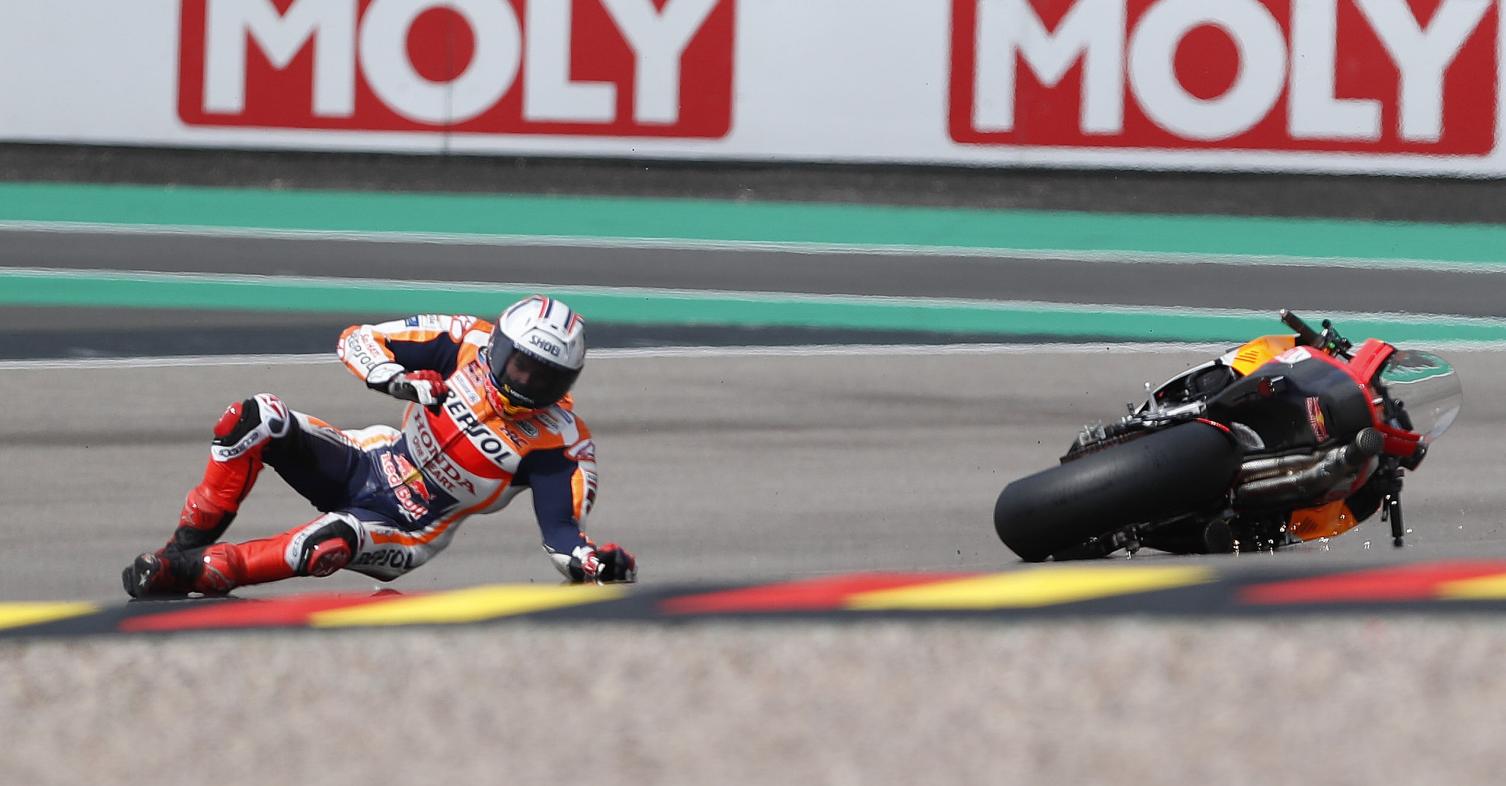 MotoGP Sachsenring: Αποσύρεται ο Marc Marquez – Νέα πτώση στο wam-up