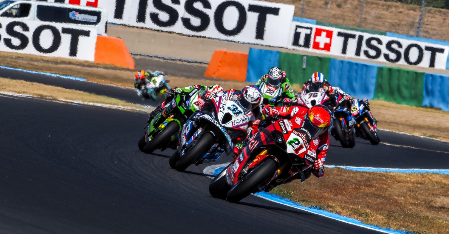 WSBK Magny Cours: Δύο νίκες ο Razgatlioglu, μία ο Bautista και το πρωτάθλημα παίρνει ξανά φωτιά