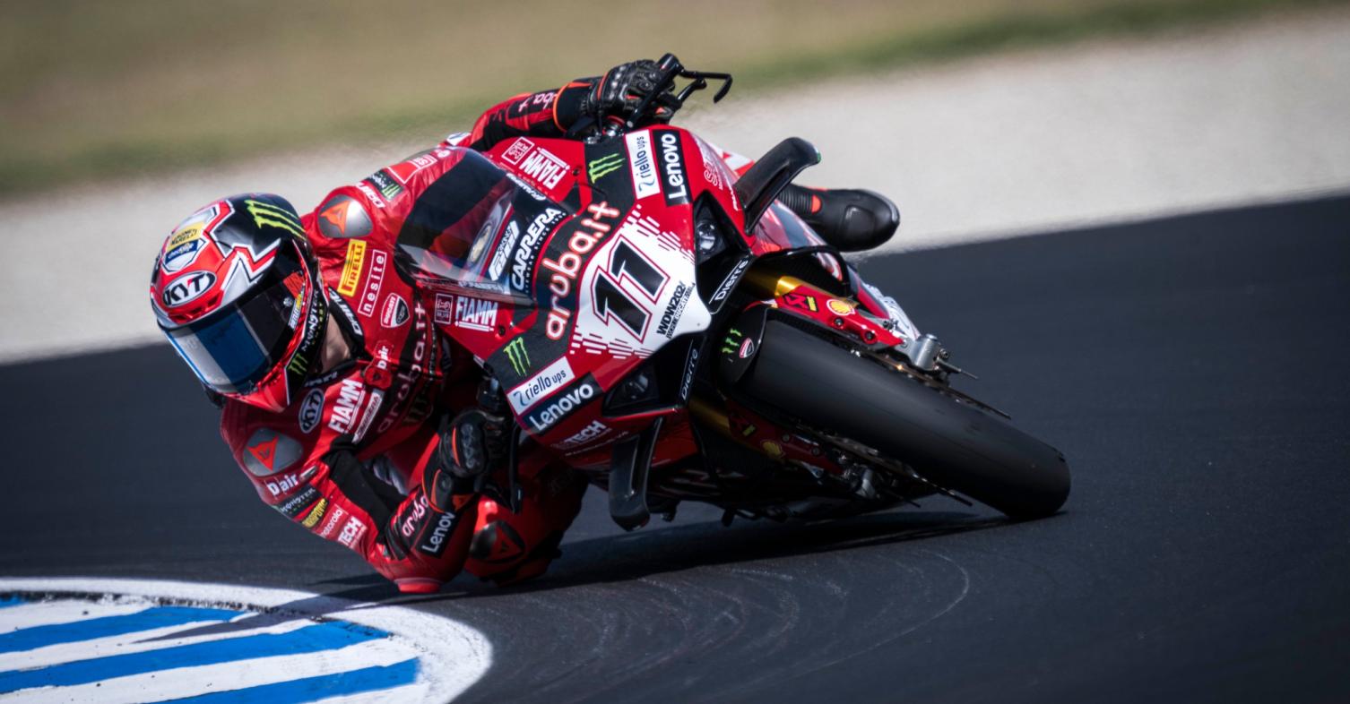 motomag Motul WSBK, Philip Island, Race 1 - O Bulega με Ducati γράφει ιστορία