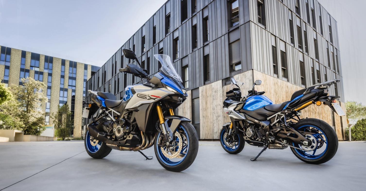 motomag Η Suzuki στην Έκθεση Μοτοσυκλέτας με περισσότερες από 25 μοτοσυκλέτες