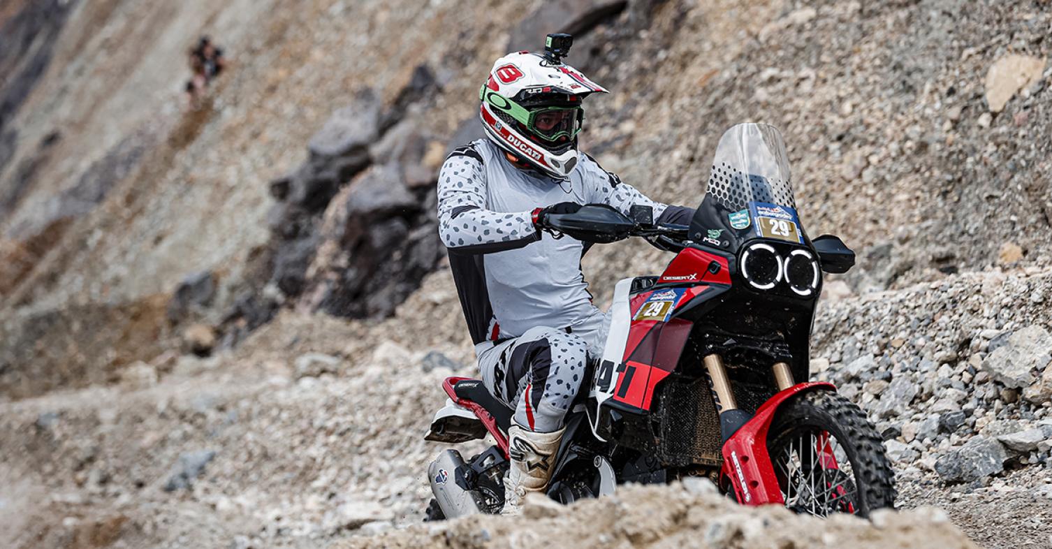 motomag Red Bull Erzbergrodeo 2024 – Μοτοσυκλέτα προσγειώνεται πάνω στο Antoine Meo της Ducati [VIDEO]