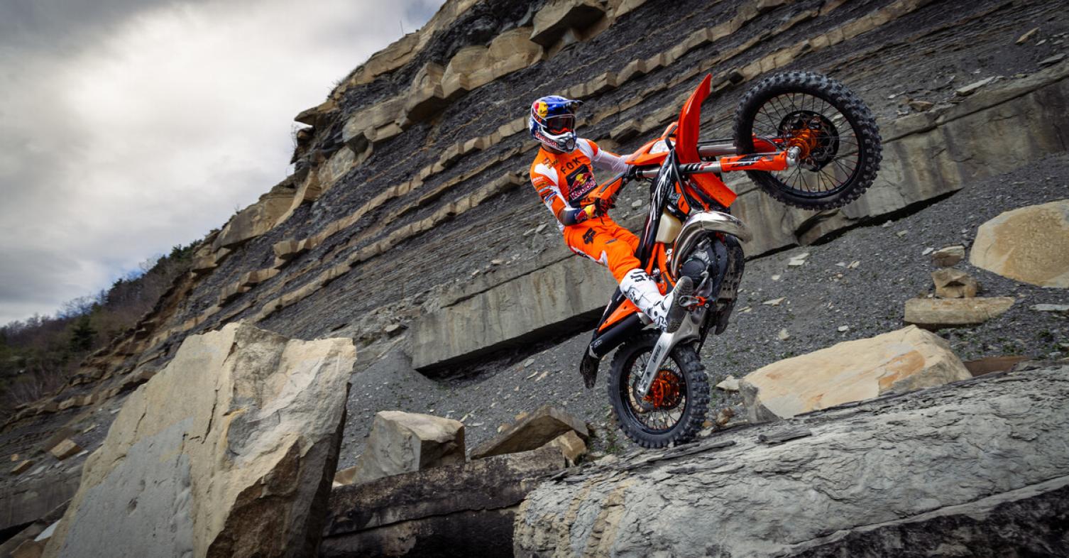 motomag KTM 300 EXC HARDENDURO 2025 – Ποιο μάχιμο από ποτέ