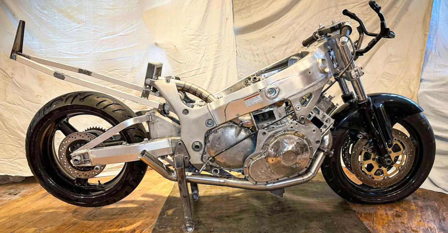 δίχρονο suzuki hayabusa 225 ίππων