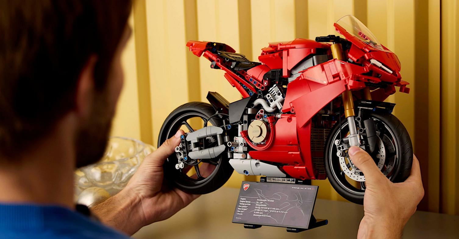 Ducati Panigale V4S LEGO Technic