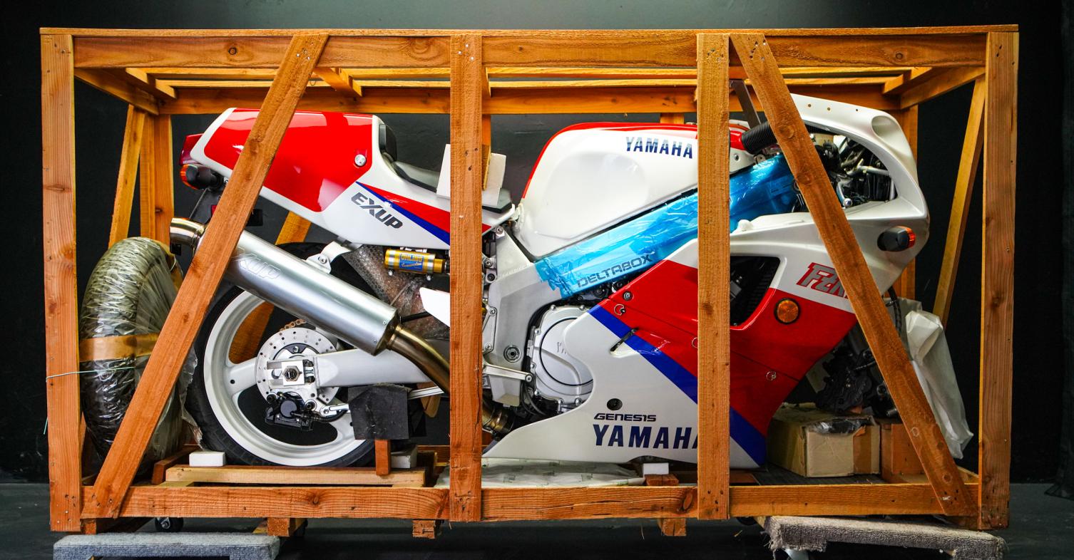 FZR750R ΟW-01