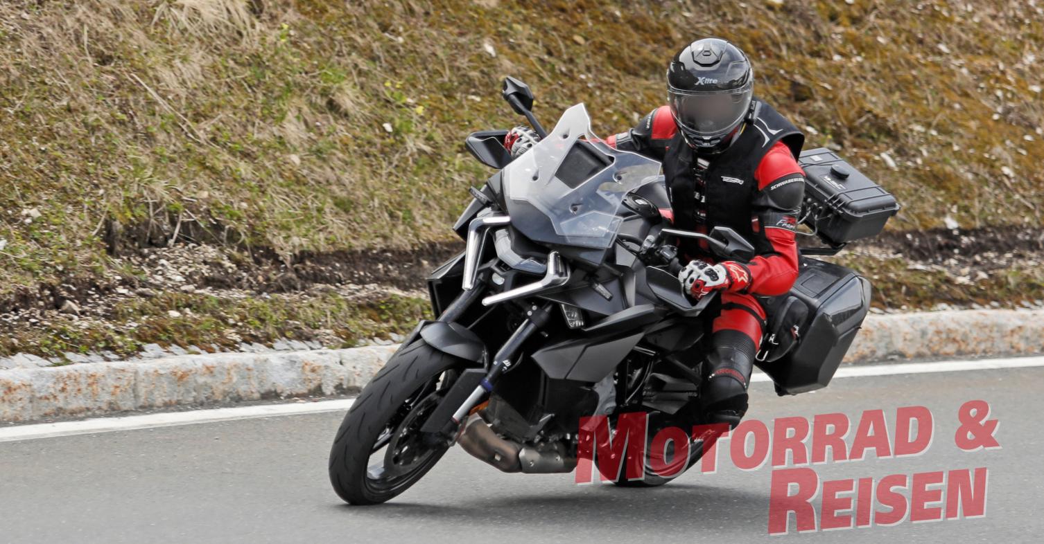 Spy KTM Super Duke 1390 GT 2026