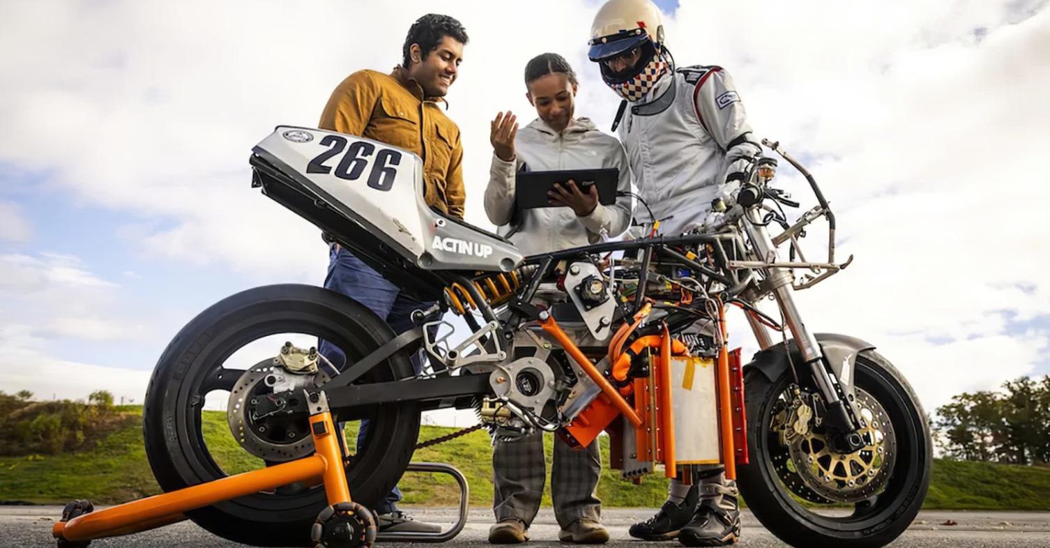 MIT FCV Ducati 900SS Project