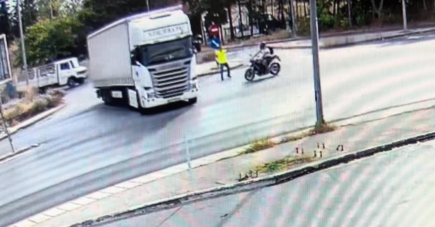 Στη δημοσιότητα Video με το δυστύχημα μοτοσυκλέτας και νταλίκας στη Θεσσαλονίκη
