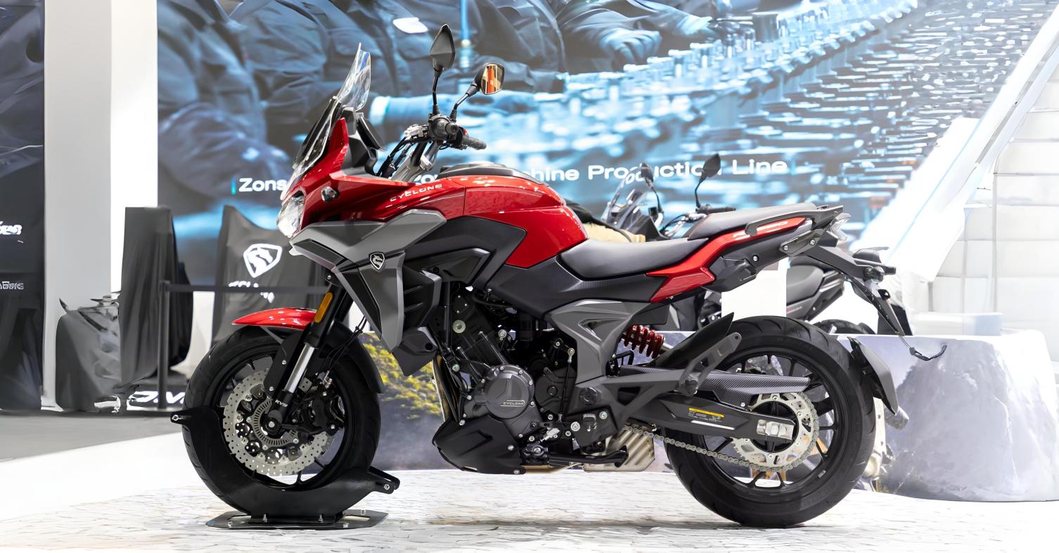 H Cyclone στην Ελλάδα