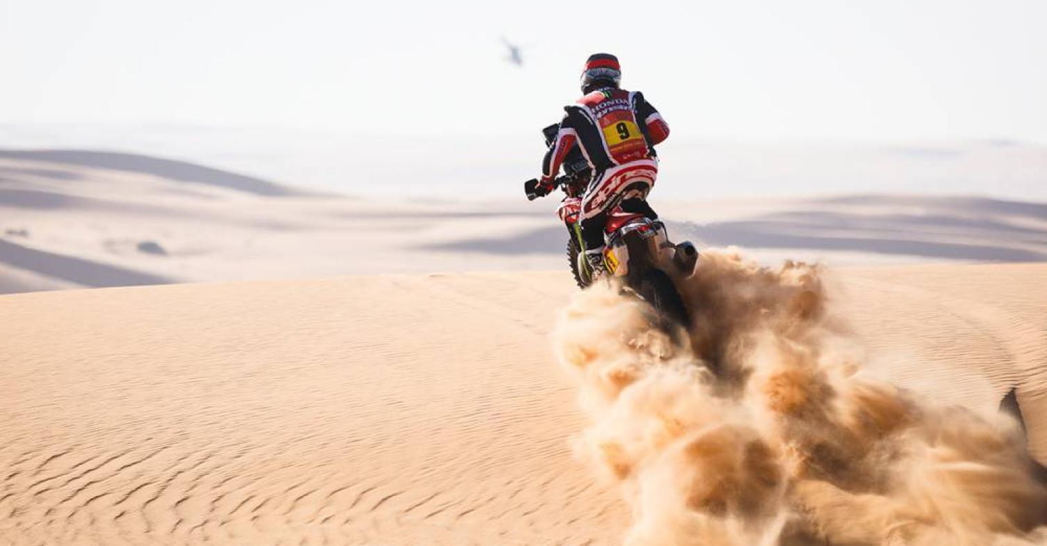 Dakar 2026-6o σκέλος: Ο Sanders πρώτος με ποινή 6 λεπτών! Μόλις 45δ με Brabec! 11ος Original by MOTUL ο Μπούδρος!