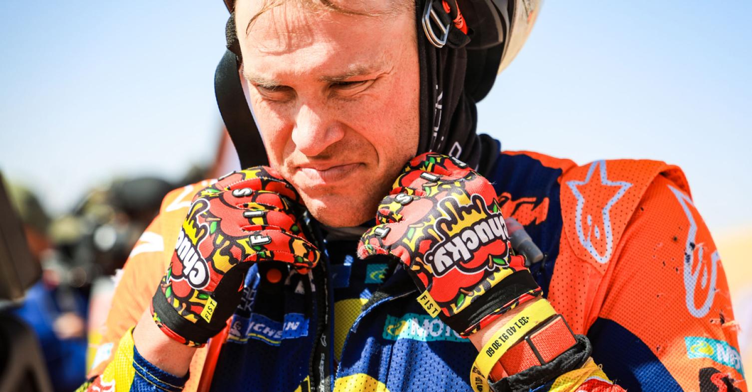 Dakar 2026: Πτώση Sanders! Χάνει το προβάδισμα! Ο Brabec σταμάτησε και τον βοήθησε να συνεχίσει!