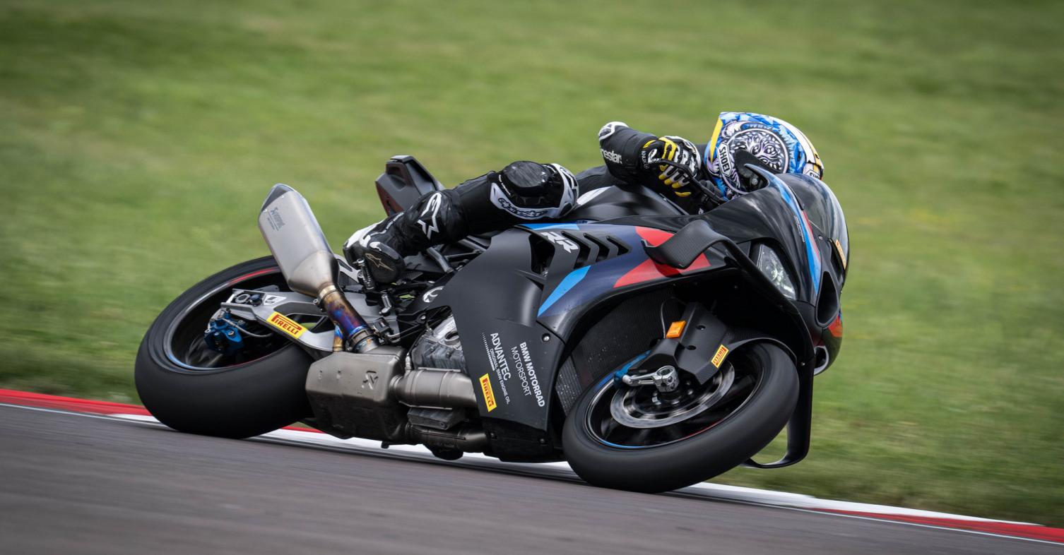 bmw m 1000 rr
