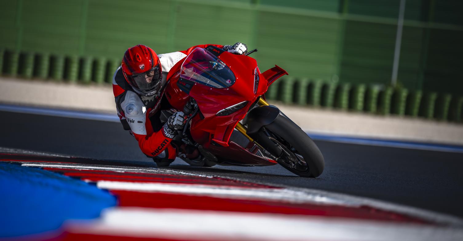 Panigale V4