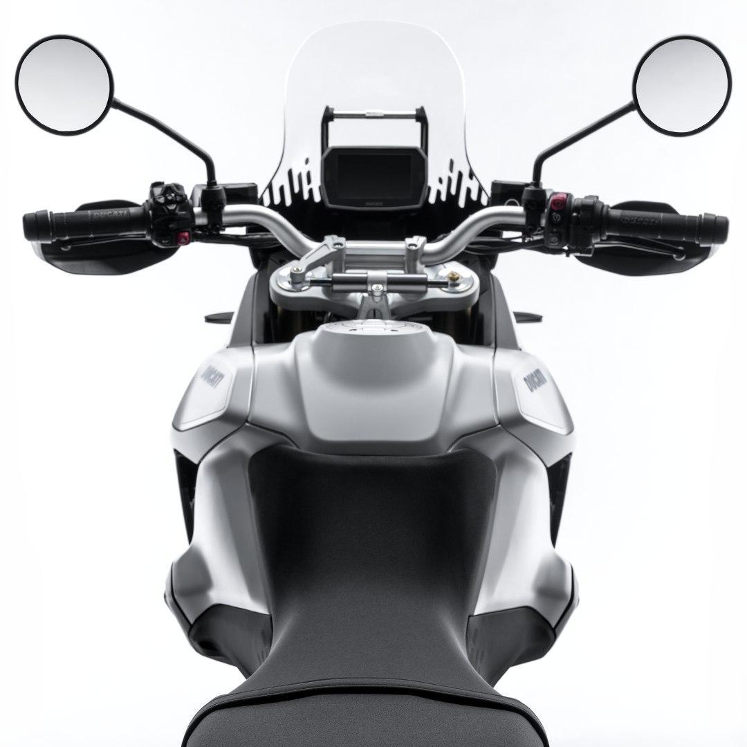 Ducati DesertX 2026