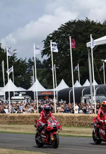 motomag Ακόμη ένα κάστρο έπεσε, το Goodwood Festival of Speed γίνεται πράσινο