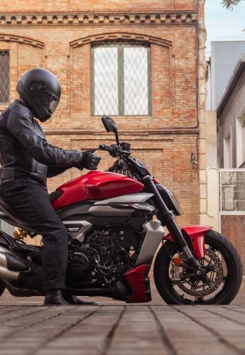 Ducati XDiavel V4