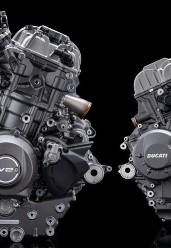 Τα Ducati DesertX και Monster θα αποκτήσουν τον νέο κινητήρα V2 το 2026