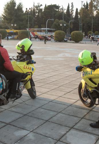 Σε πλήρη ισχύ από σήμερα ο νέος ΚΟΚ: Έως 2.000€ για κράνος - Έως 4.000€ για κινητό και αλκοόλ