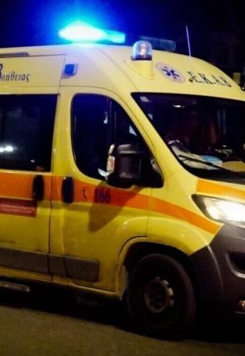 Νεκρή μητέρα τριών παιδιών σε σύγκρουση δικύκλου με αυτοκίνητο στο Βόλο