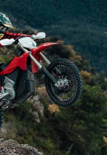 Stark Future άνοδος πωλήσεων 2025