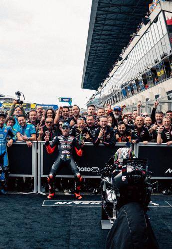 motogp aprilia le mans race