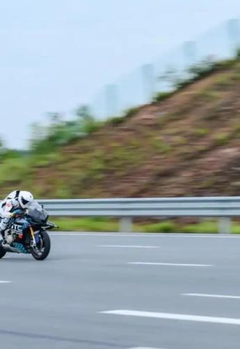cfrmoto v4 sr-rr