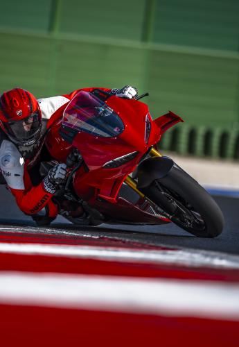 Panigale V4