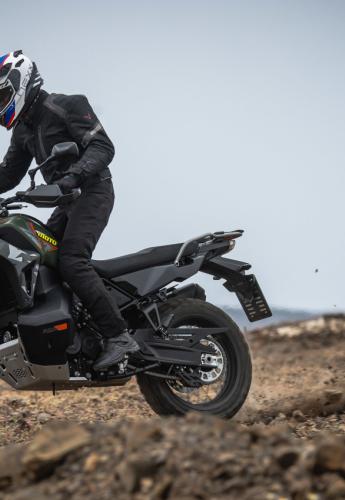 CFMOTO 1000 MT-X με δώρο το αλουμινένιο τριβάλιτσο Crafted