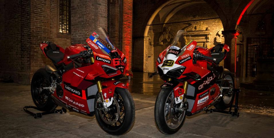 Ducati Panigale V4 Champions Replicas soldout