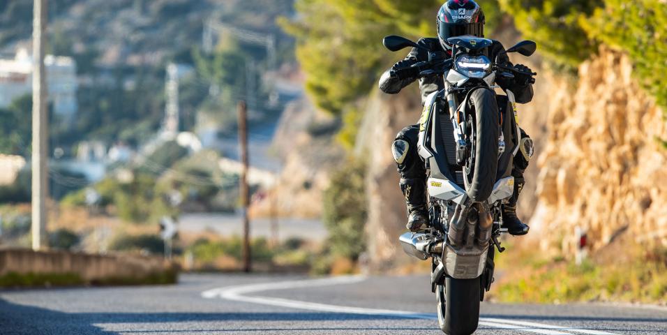 BMW ανάκληση για wheelie control