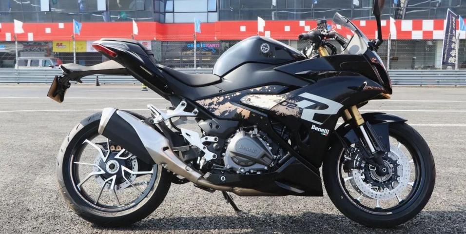 Benelli Tornado 402