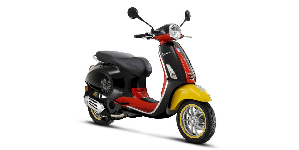 Vespa Mickey Mouse edition